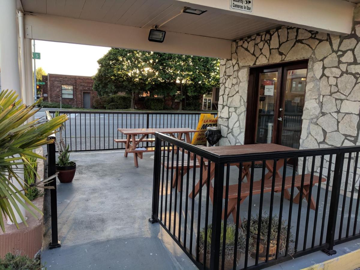 Hacienda Motel — photo 16