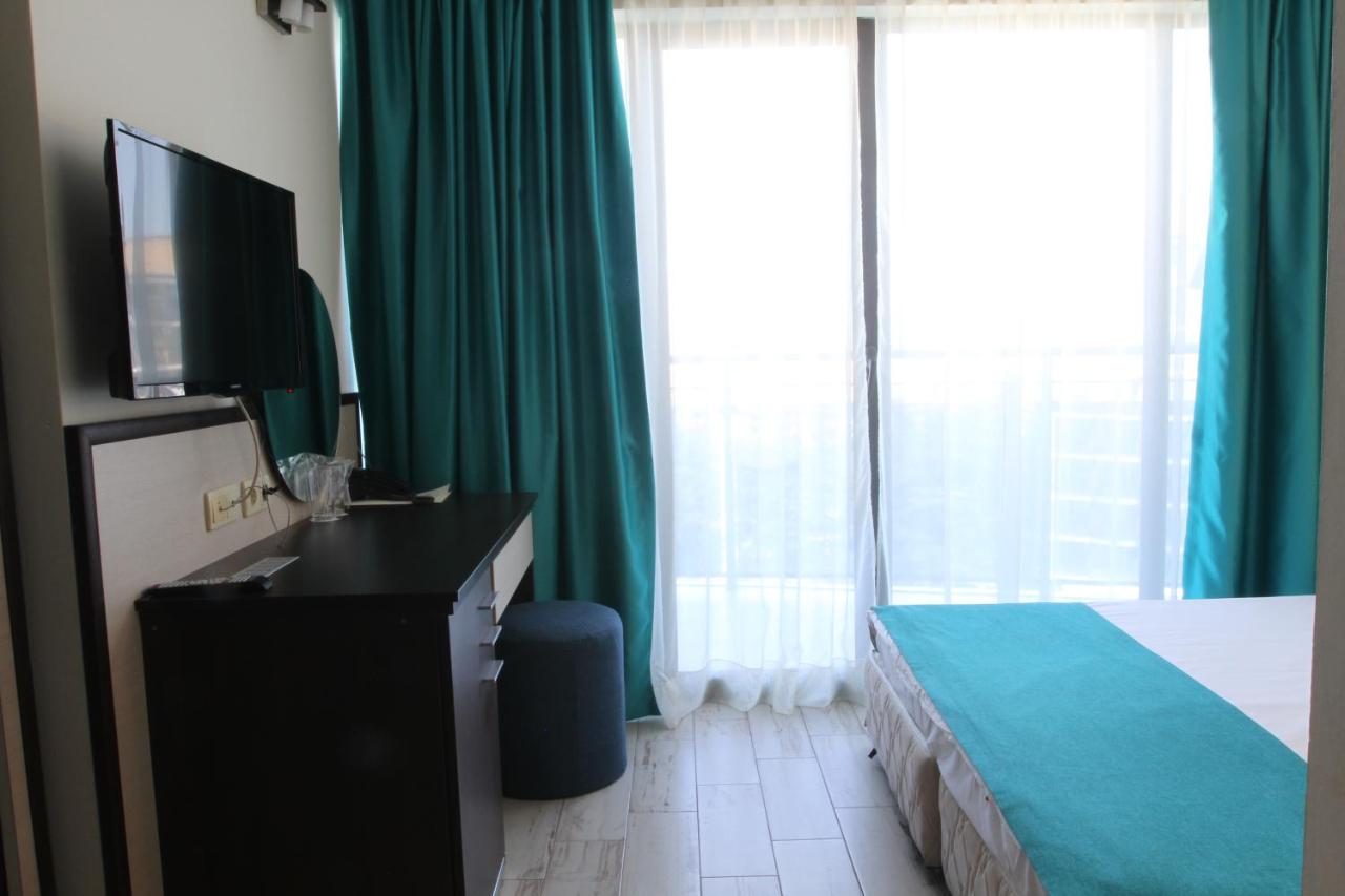Smartline Meridian Hotel photo