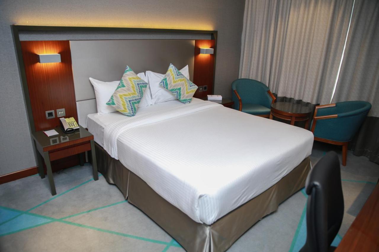 Versailles by Raviz Hotel photo