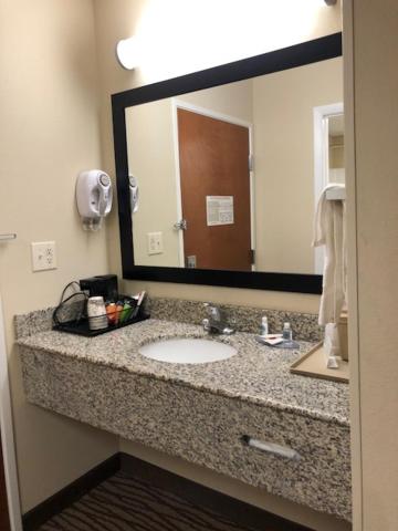 The Inn At Clinton — photo 16