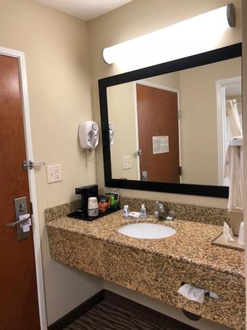 The Inn At Clinton — photo 3