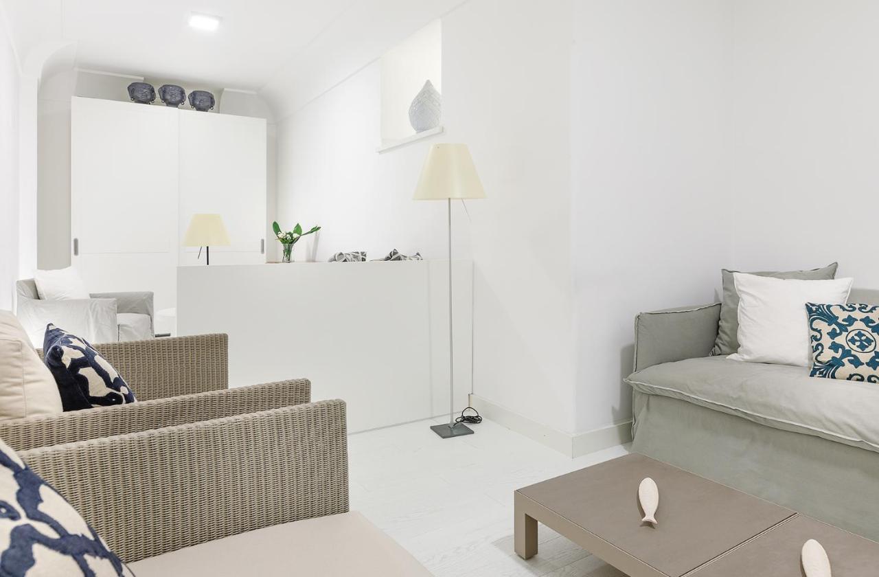 White Stylish Apartments photo
