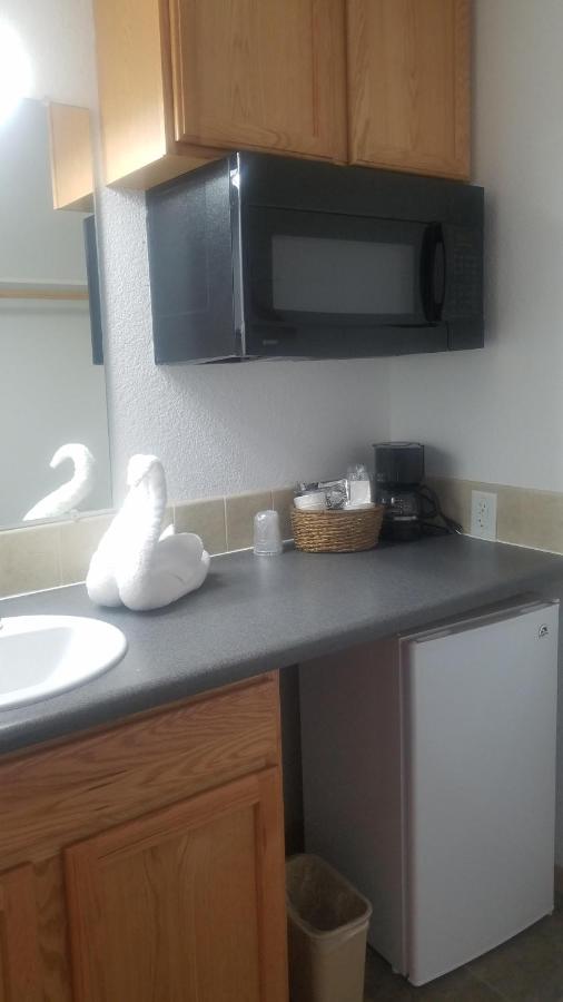 Howard's Motel — photo 12