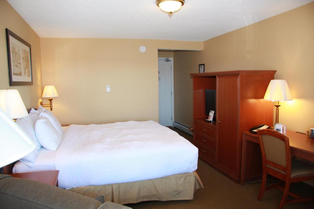 Budget Host Inn & Suites — photo 14