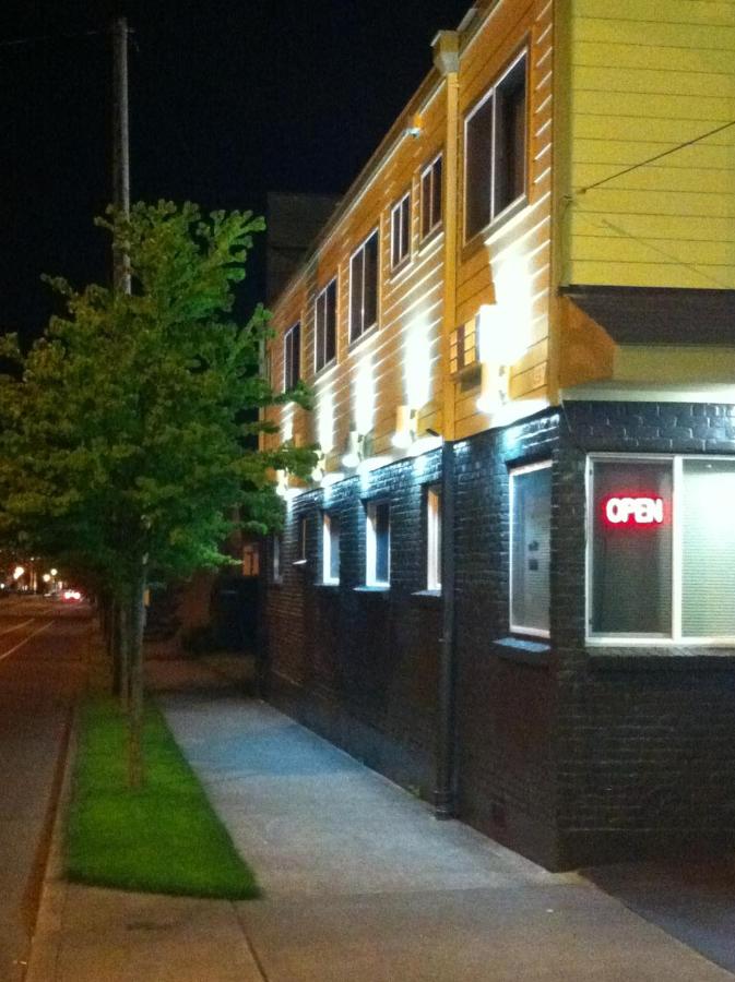 Economy Inn — photo 14