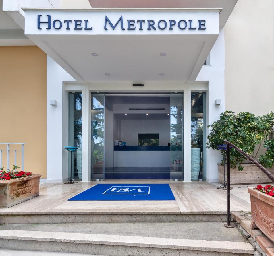 Hotel Metropole - Laterooms