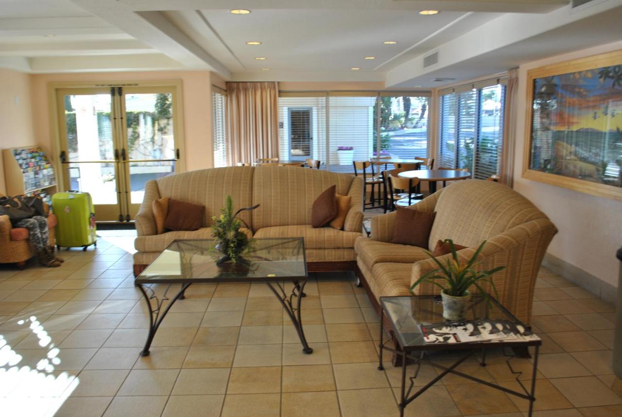 Holiday Lodge Motel — photo 10