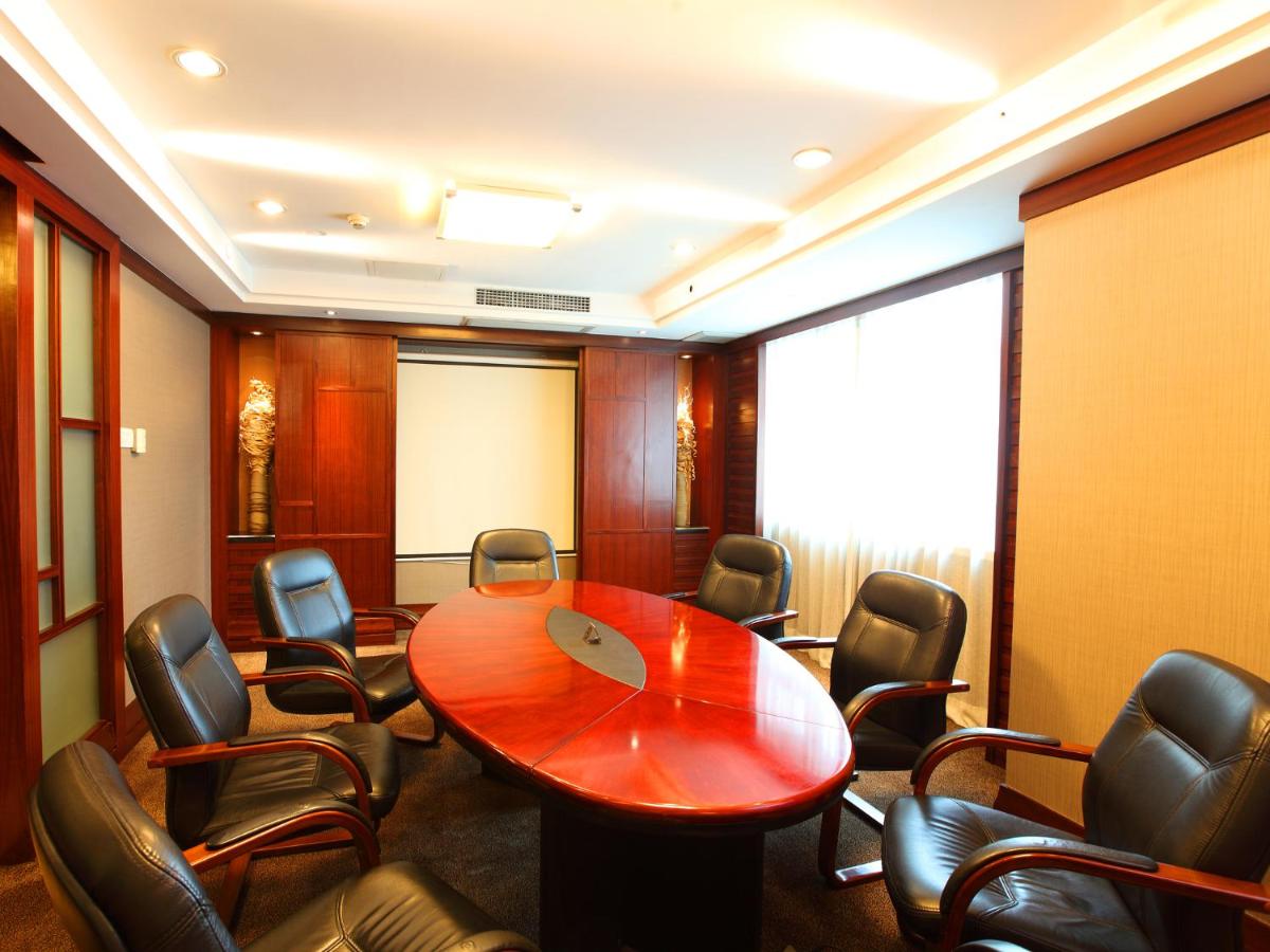 Grand International Hotel photo