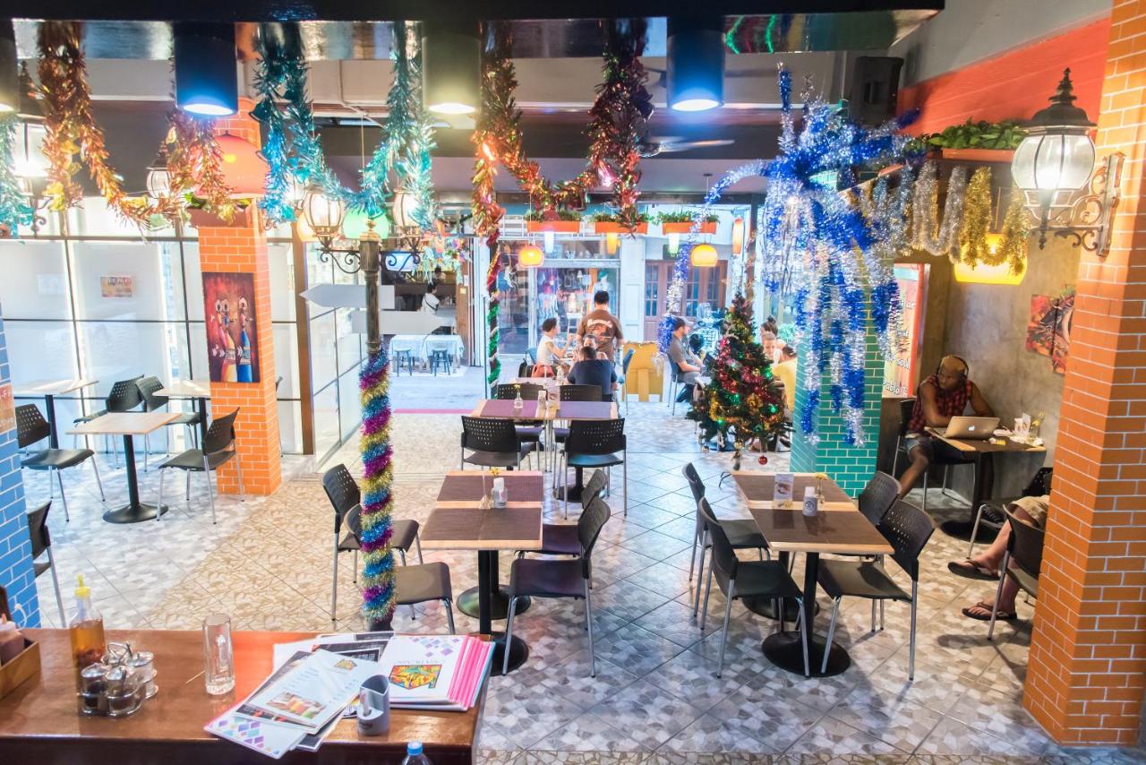 Happio Near Chabad House - 4