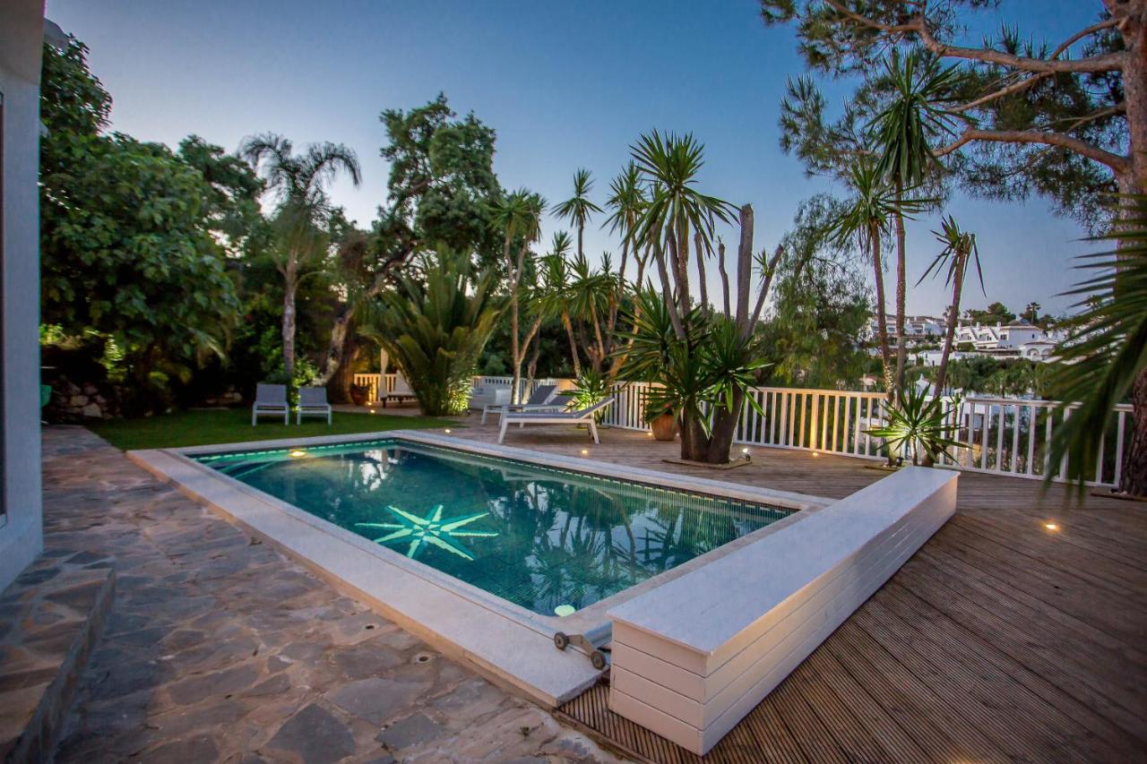 Luxury Villa with swimming pool and Jacuzzi, Marbella ...