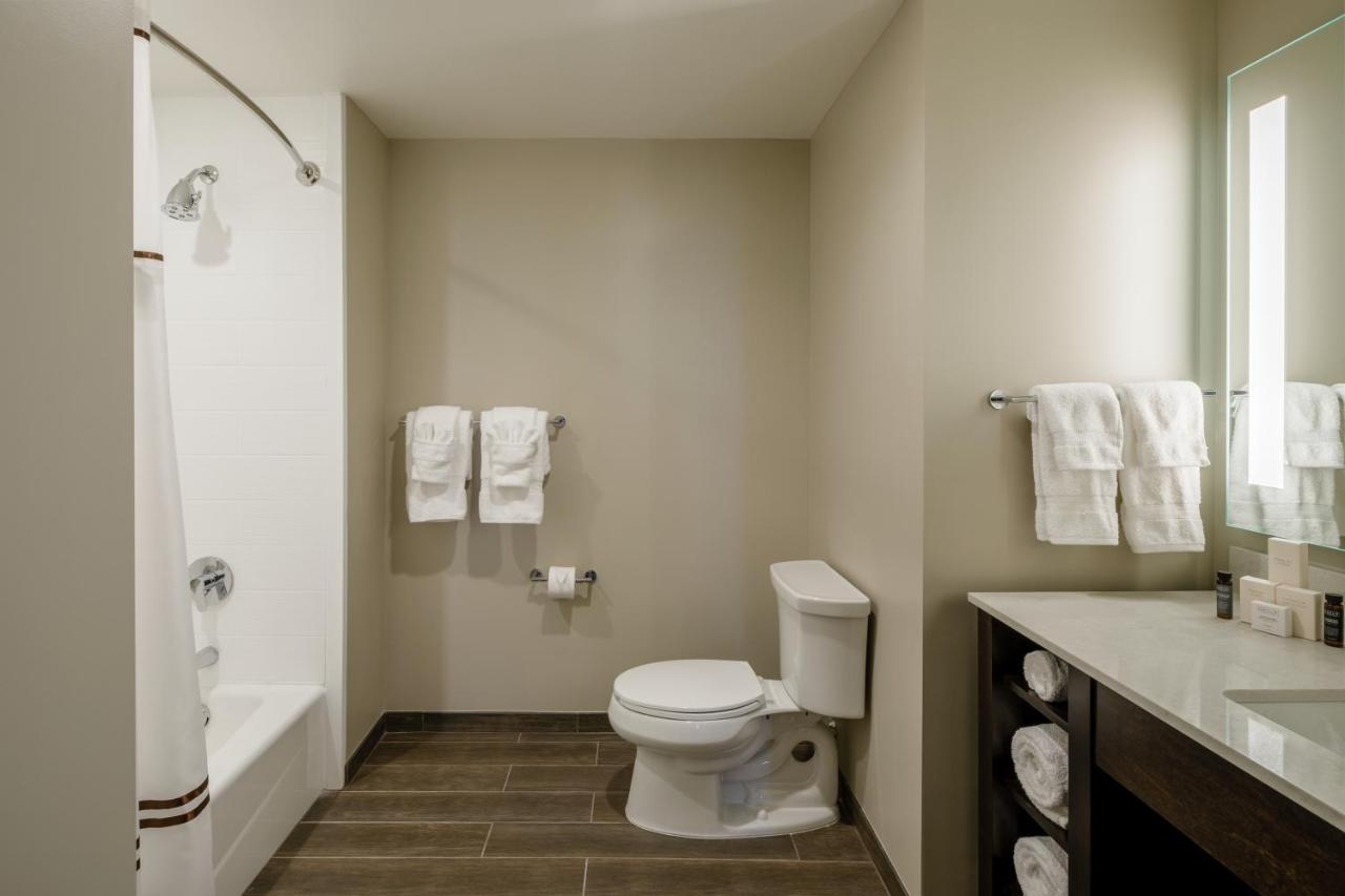 Hotel Madison & Shenandoah Conference Ctr. — photo 18