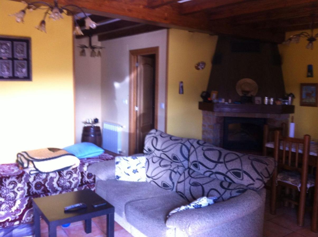 Apartamento Las Casas de Lola (España Rabago) - Booking.com