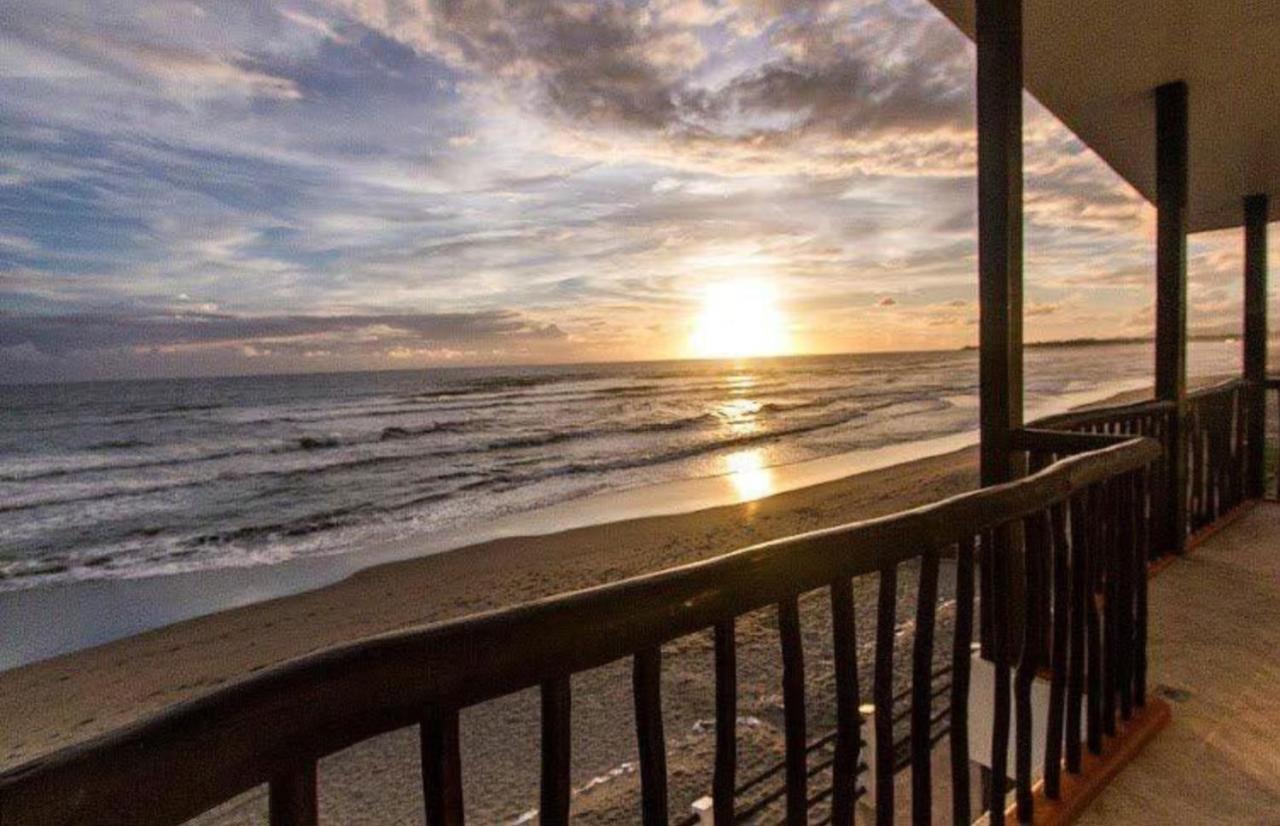 Beach: Brisa Marina Resort by Cocotel Powered by Fave