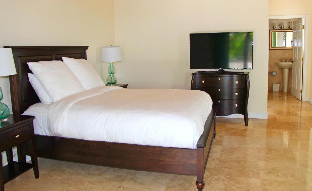Dolphin Point Villas — photo 22