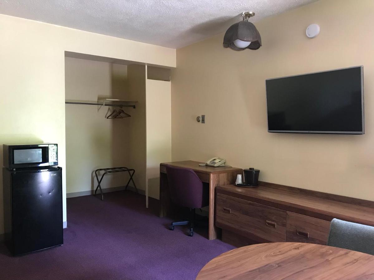 Allenwood Motel — photo 22