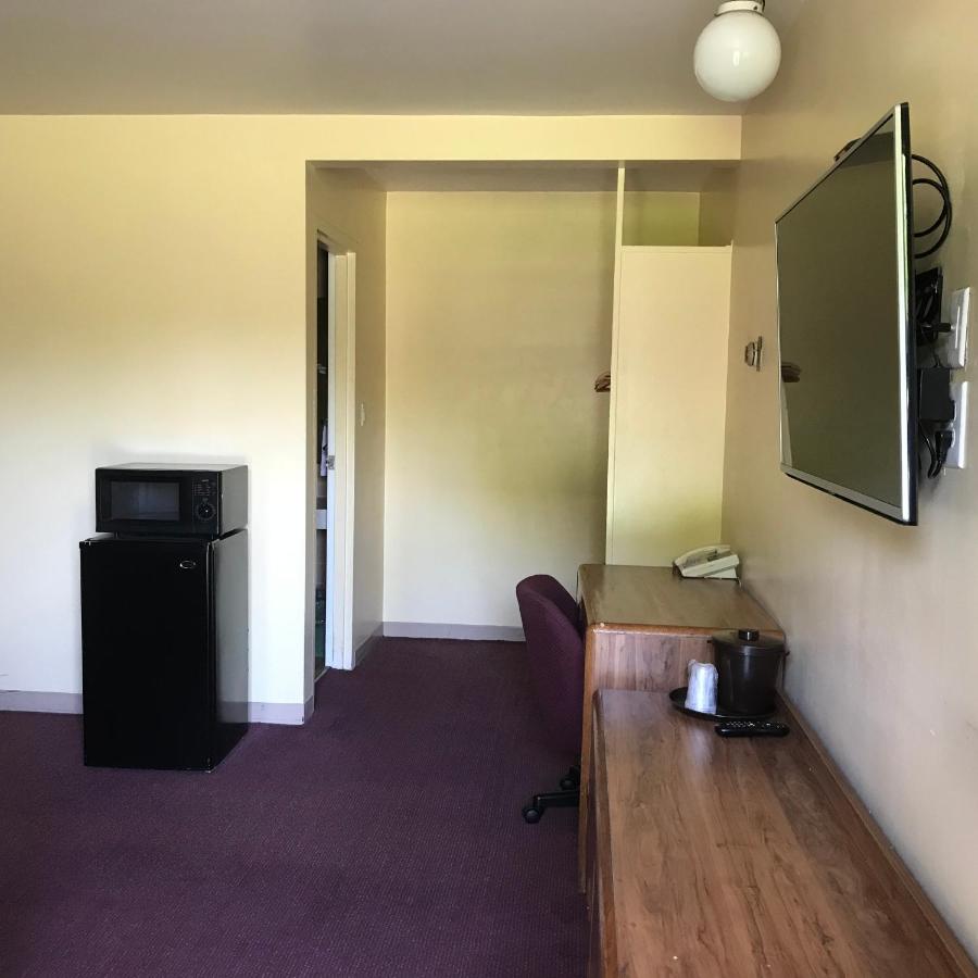 Allenwood Motel — photo 17
