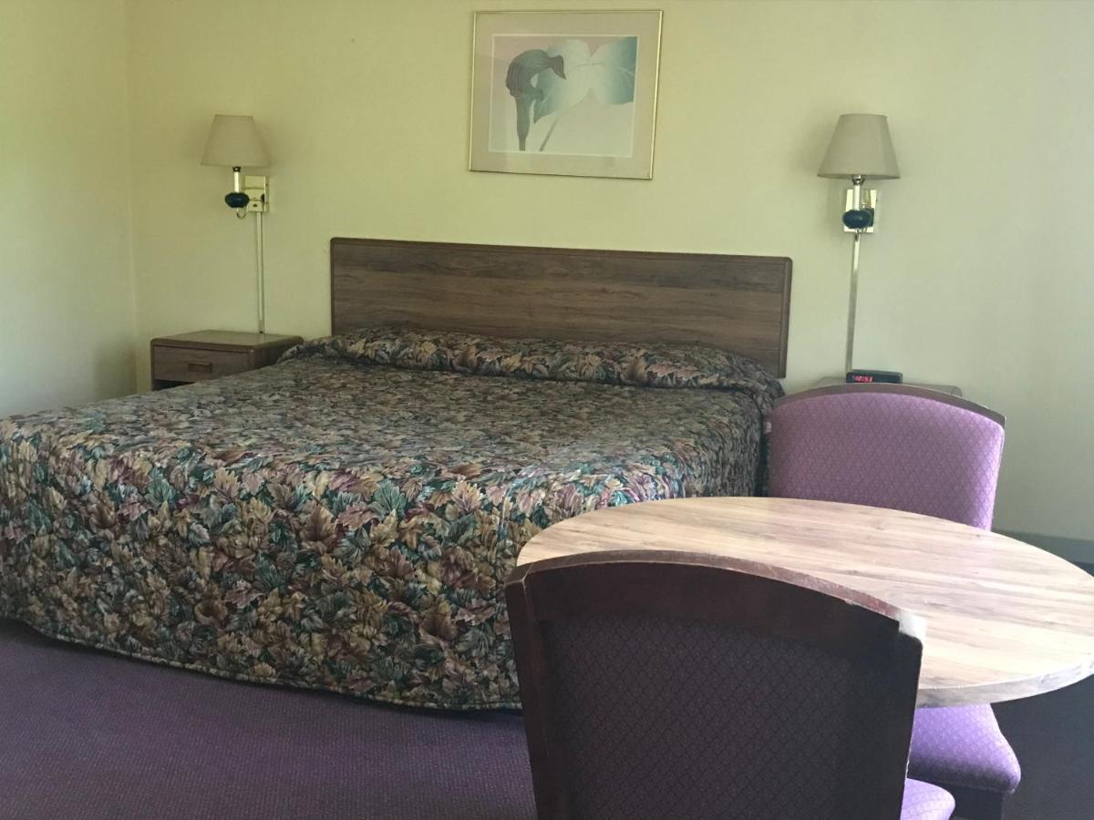 Allenwood Motel — photo 11