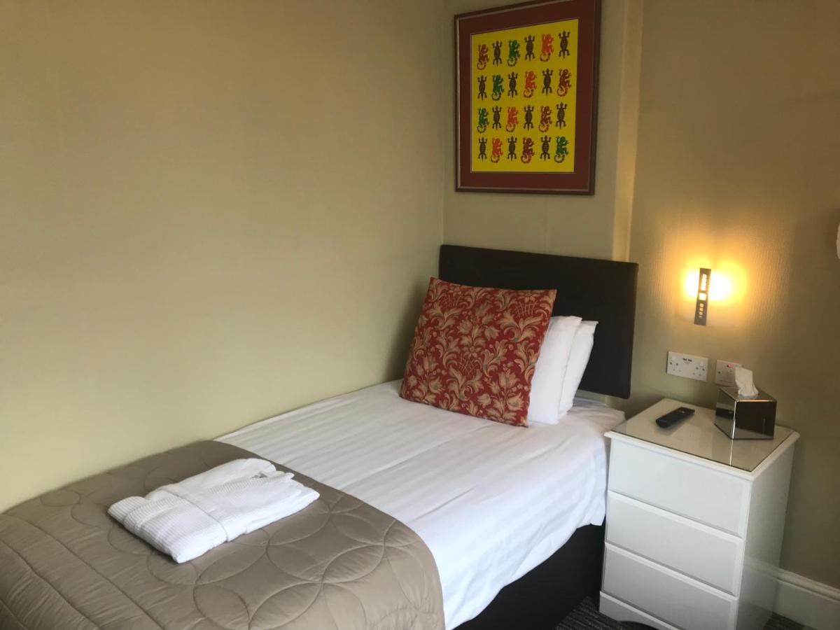 Cornerways Guest House - Laterooms