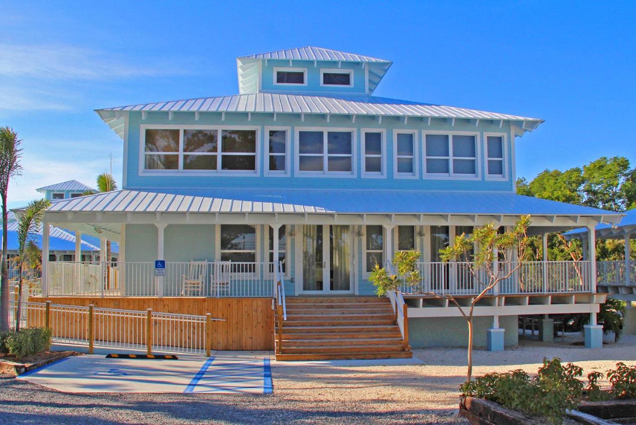 Dolphin Point Villas — photo 17
