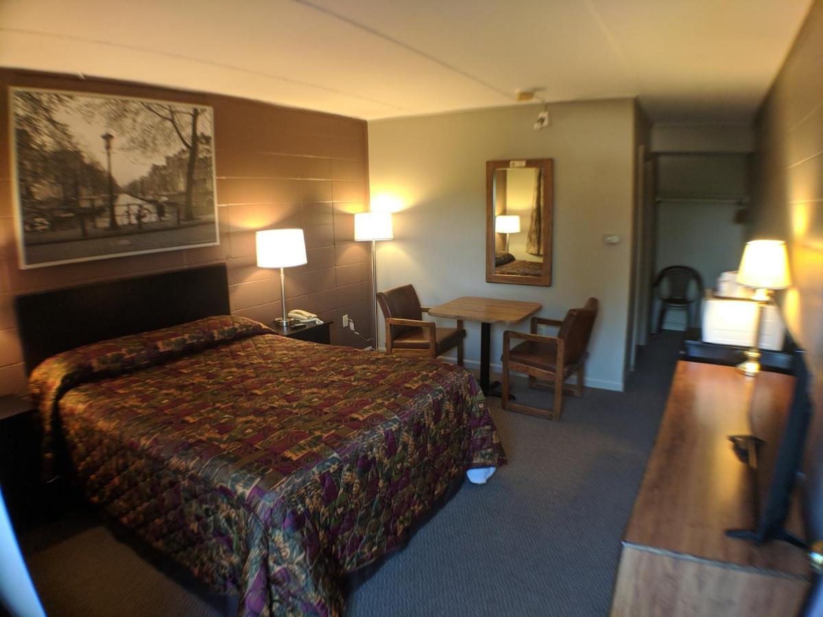 Attican Motel — photo 2