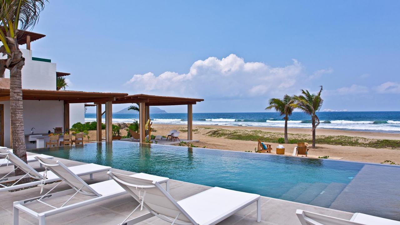 Marea Beachfront Villas photo