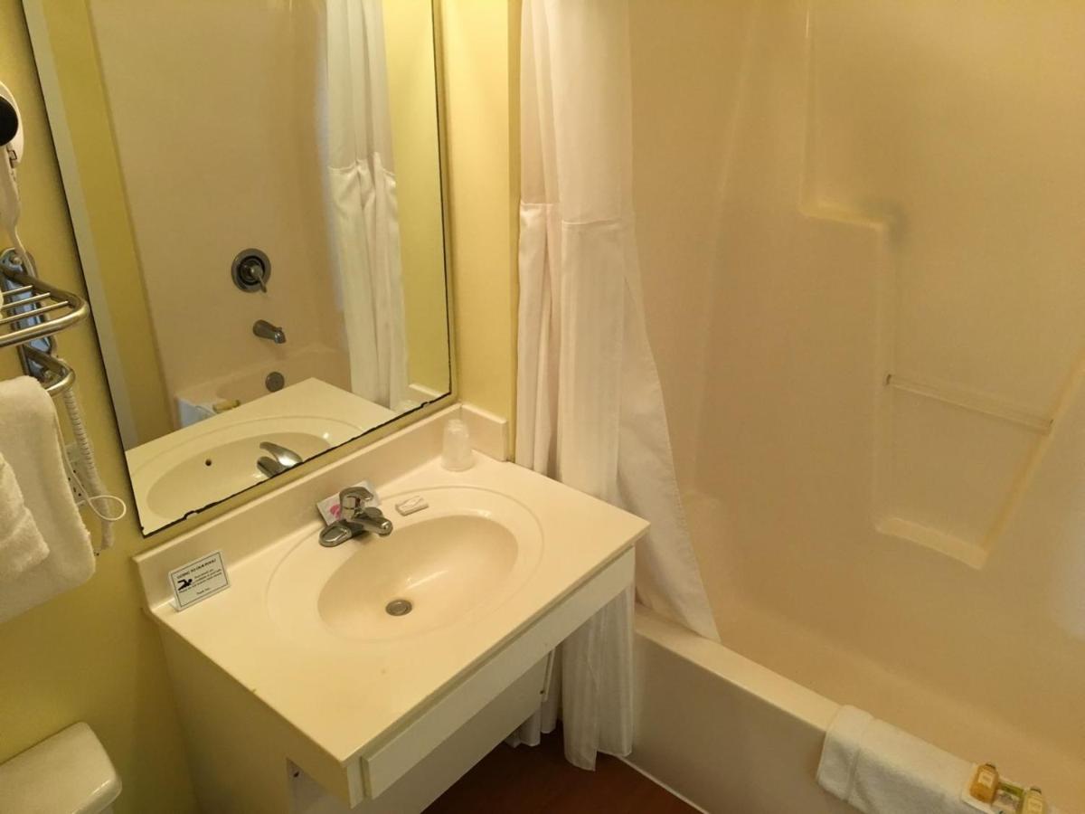 Topsail Shores Inn — photo 7