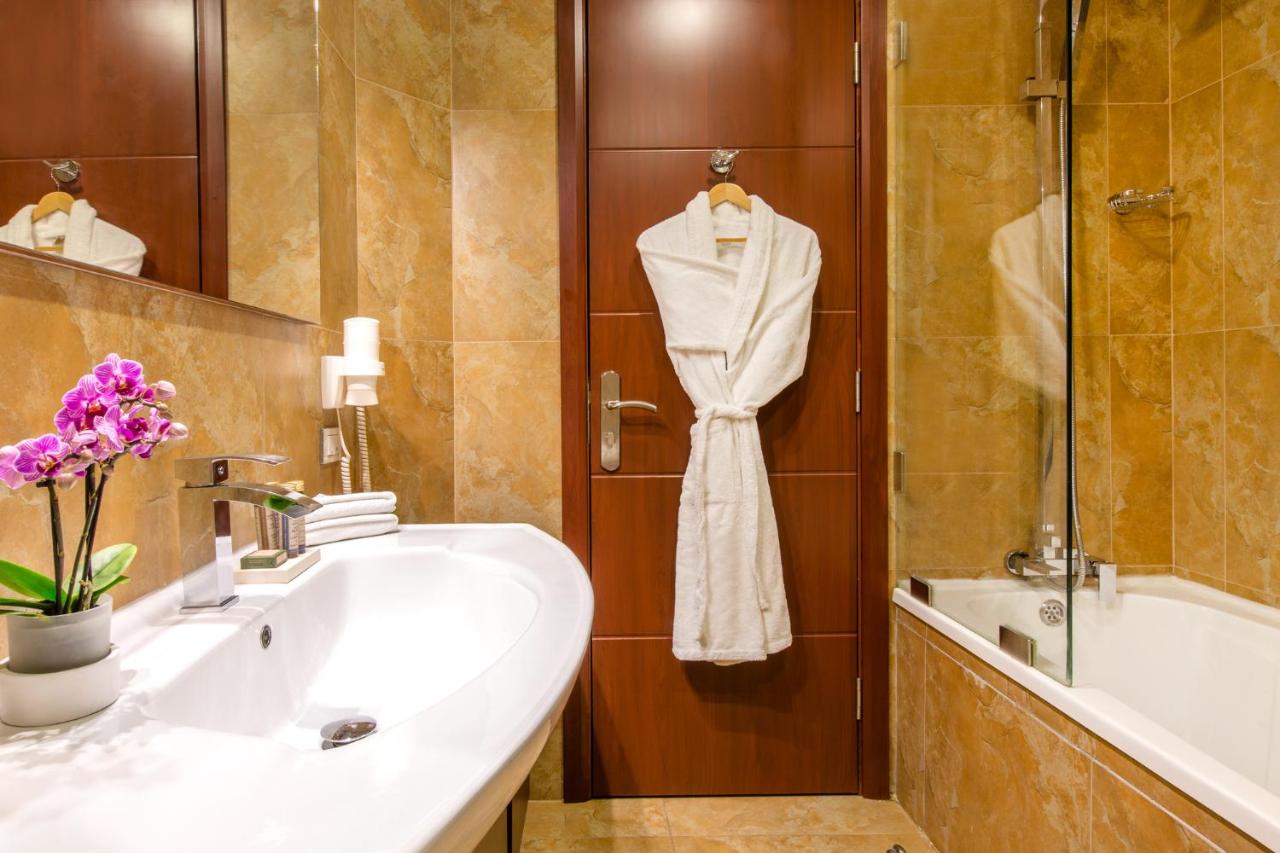 BURJ ON BAY Hotel photo