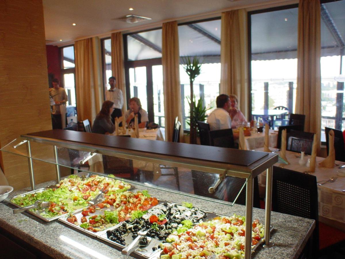 Smartline Meridian Hotel photo