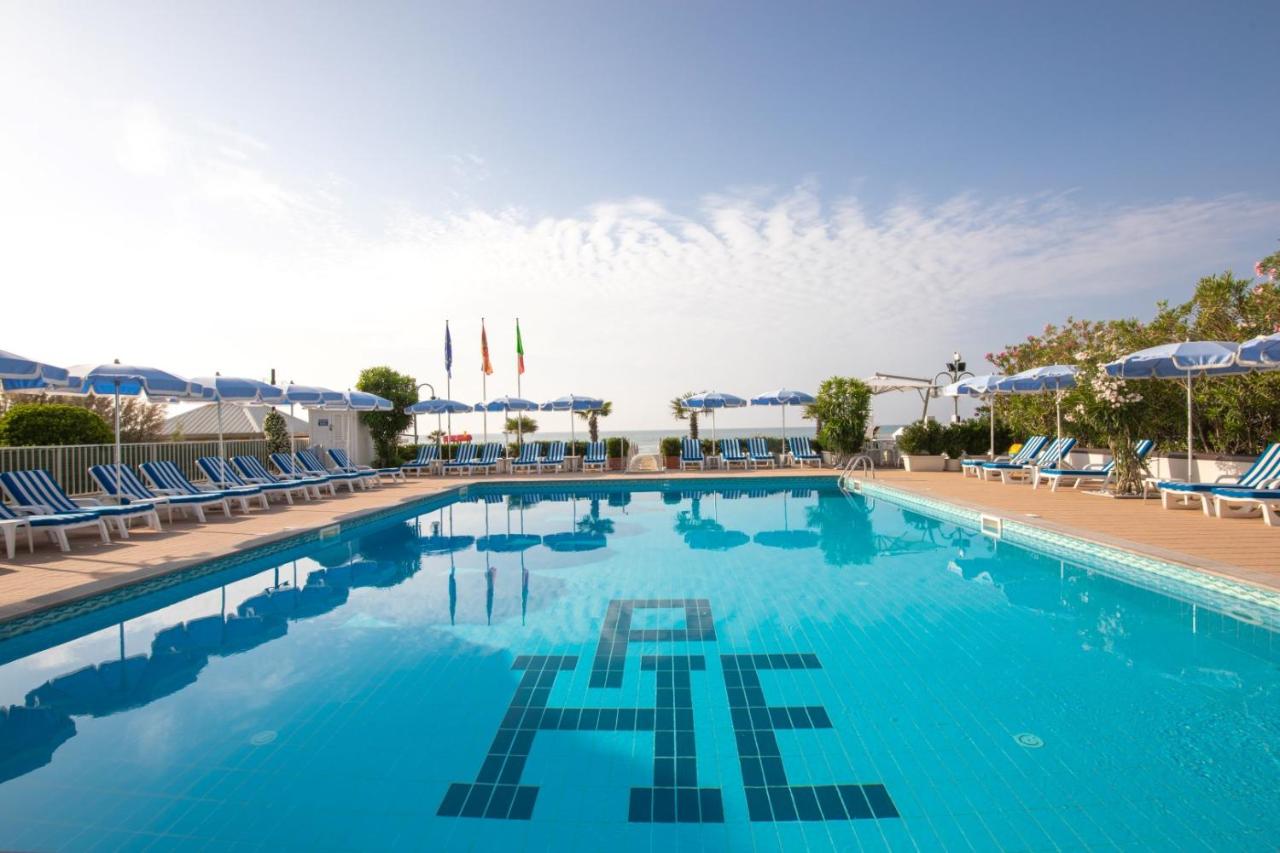Image: Hotel Plaza Esplanade