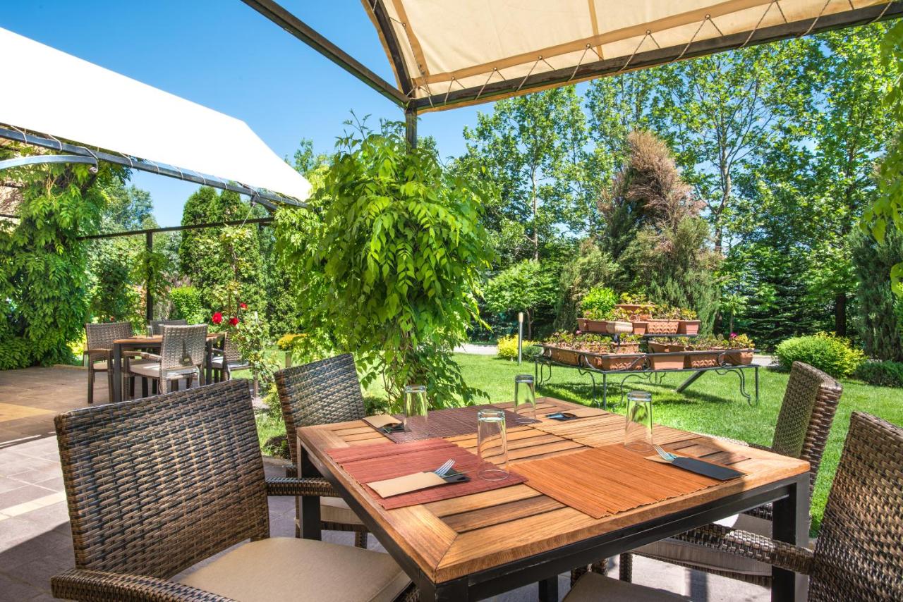 Expo Sofia Hotel - Free Arrival shuttle bus - Free Parking - Free Compliments - Free Wi-Fi photo