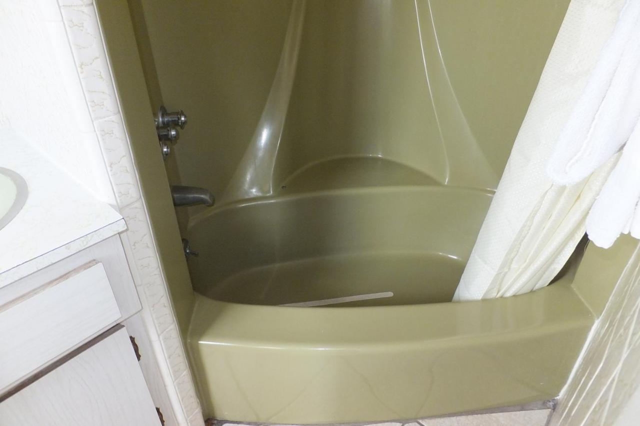 Budget Inn Express-Beachside — photo 13