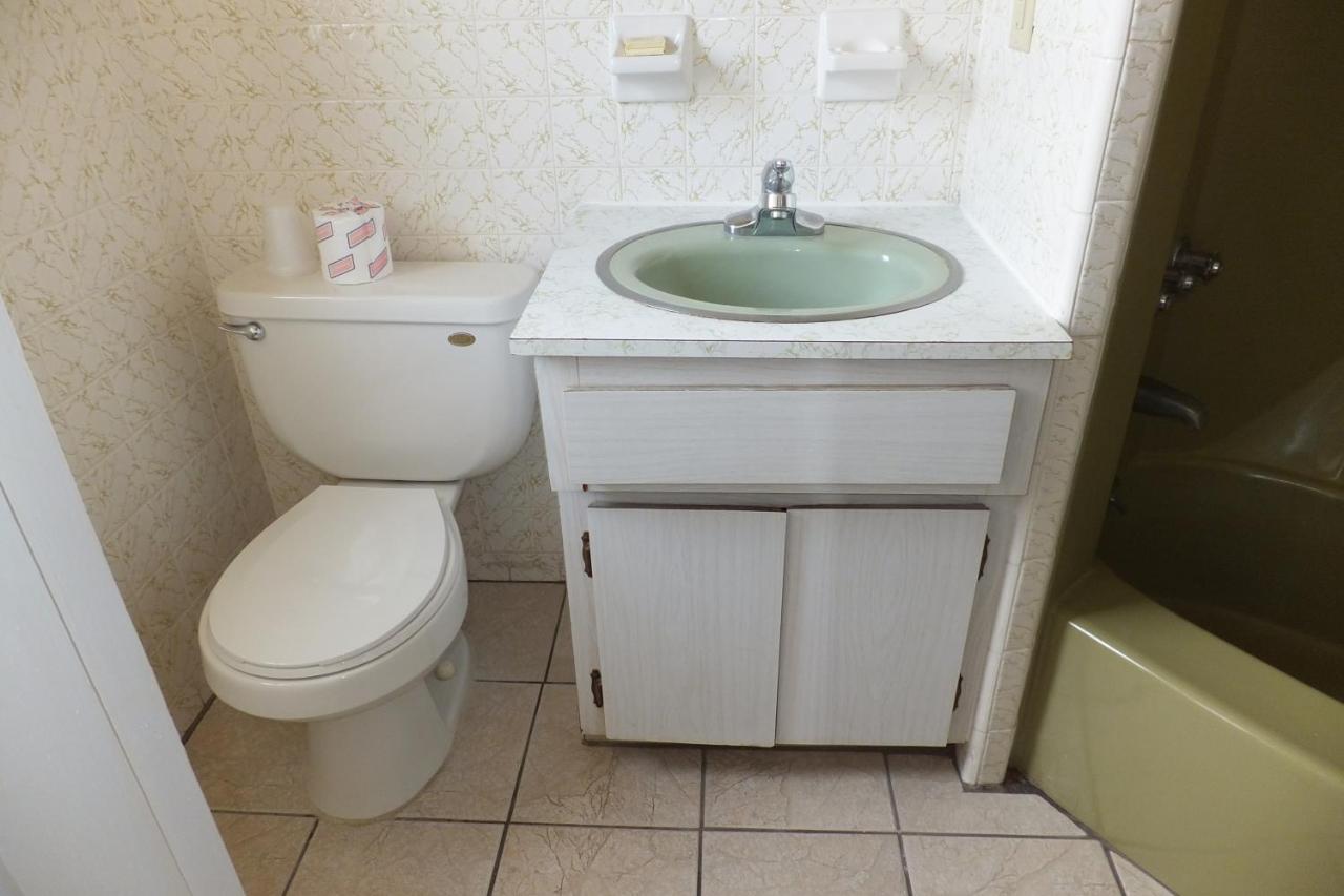 Budget Inn Express-Beachside — photo 14