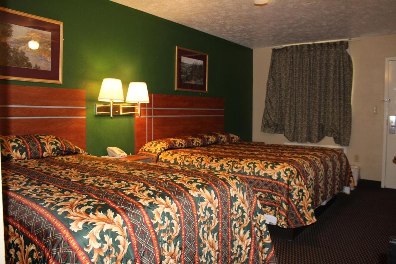 Apple Annie's Inn — photo 15