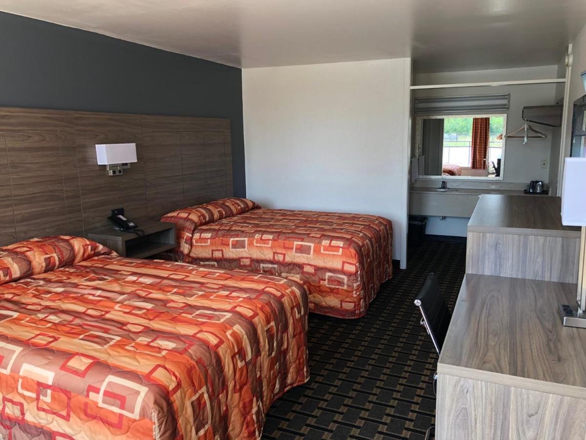 Mid Continent Inn — photo 14