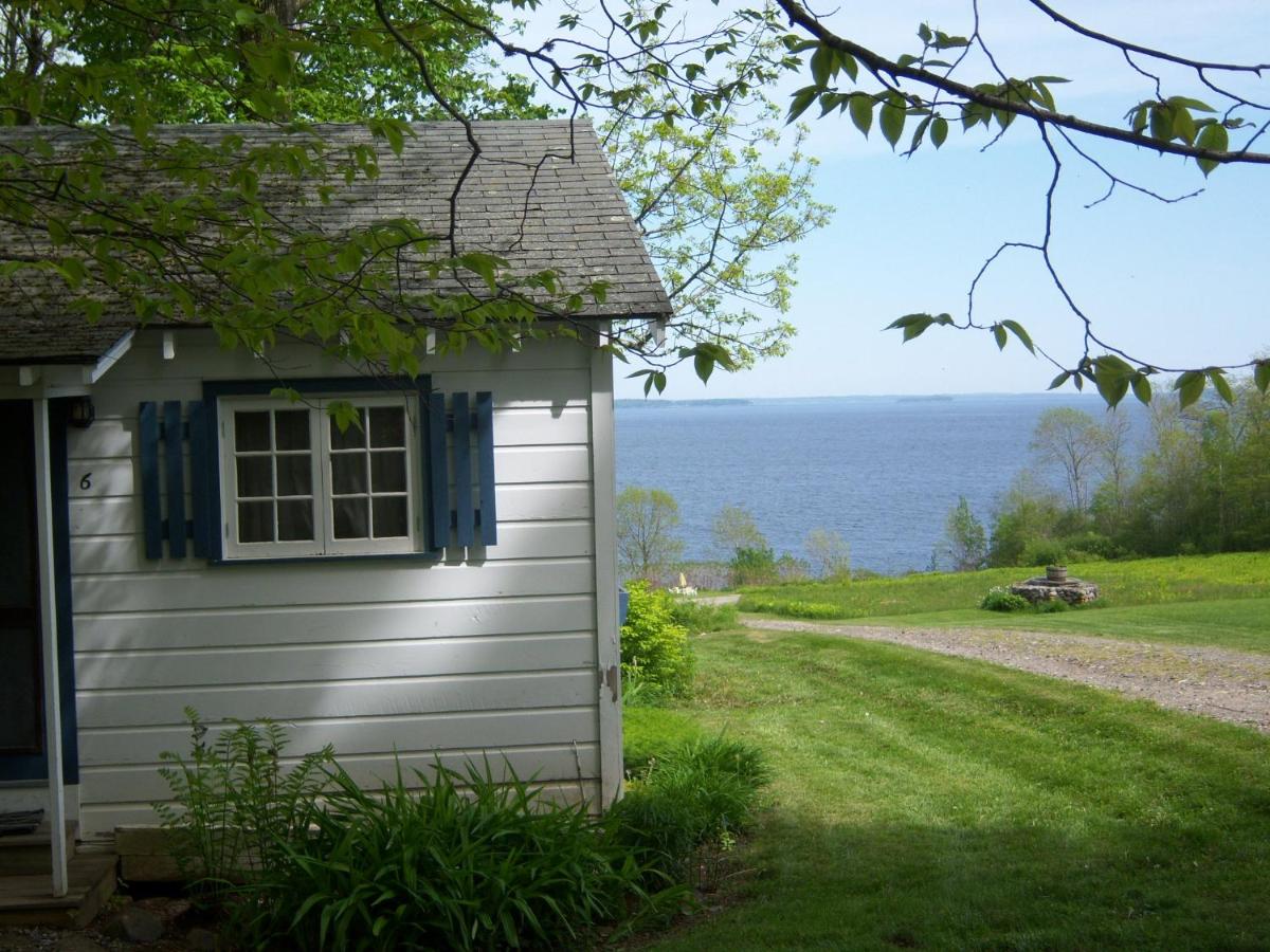 High Tide Inn on the Ocean, Motel and Cottages — photo 22