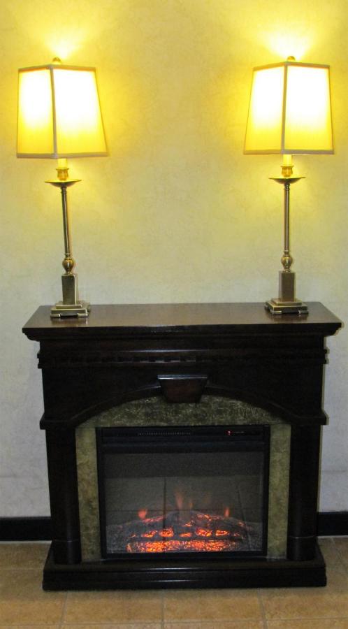Oak Hill Inn and Suites — photo 14