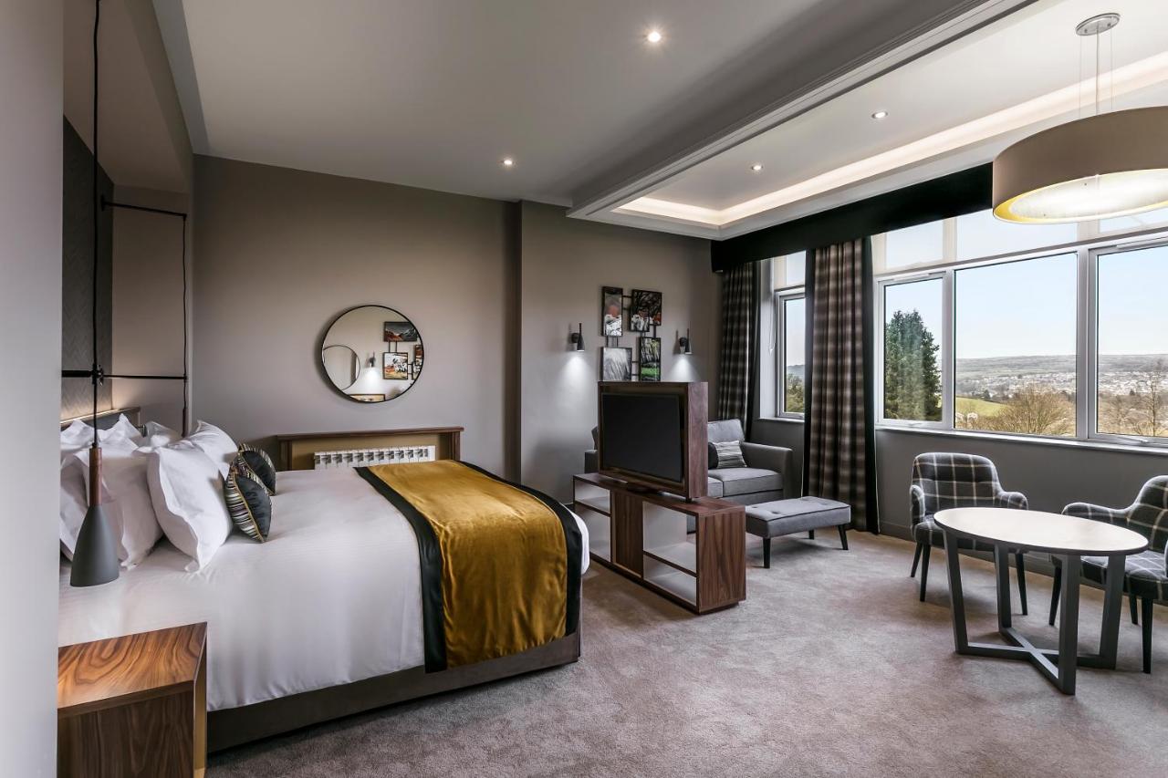 King Suite with Garden View - Non-Smoking