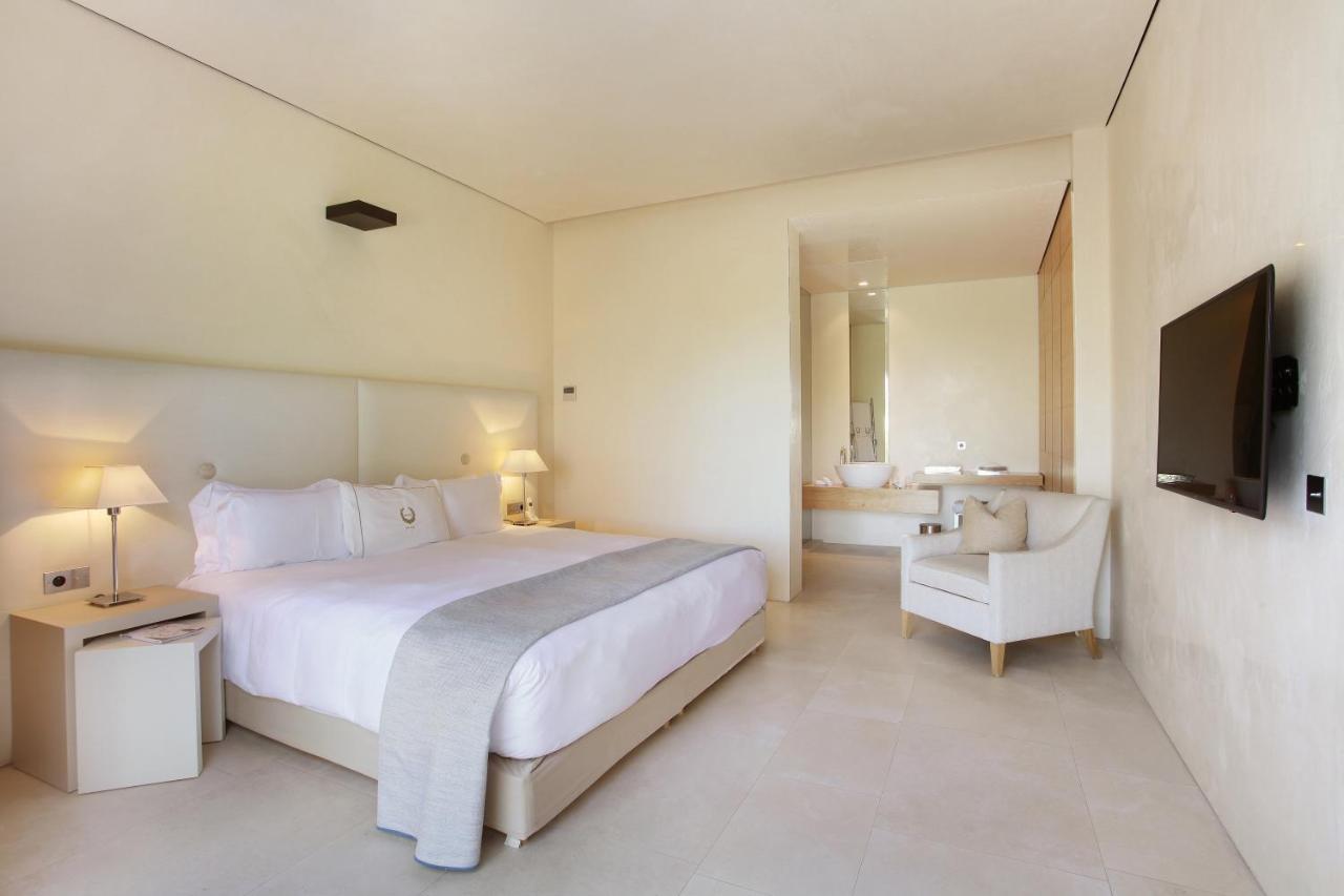 dónde alojarse en Saint-Tropez mejores hoteles baratos donde dormir villas apartamentos