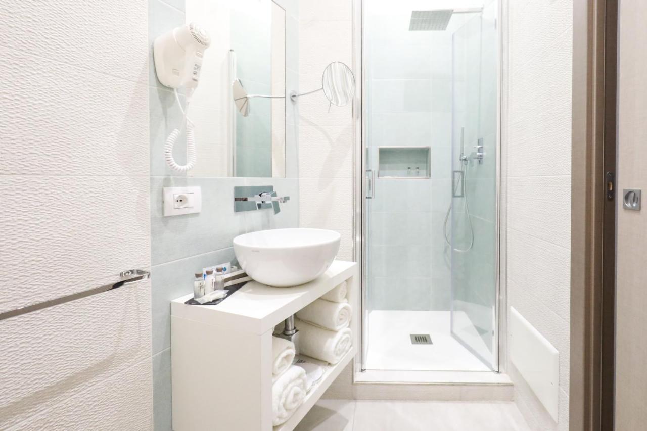 Toledo 16 Luxury Suites - 3