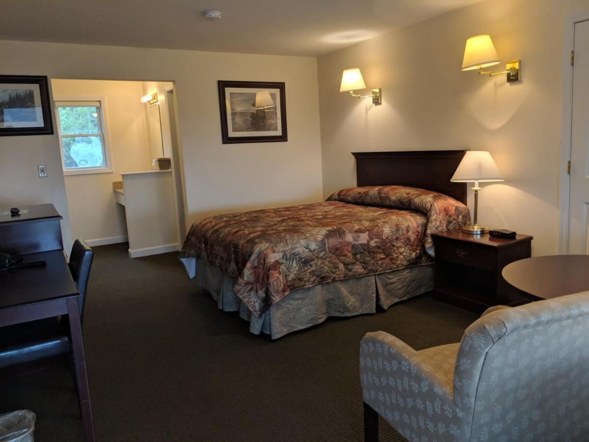 Rangeley Saddleback Inn — photo 16
