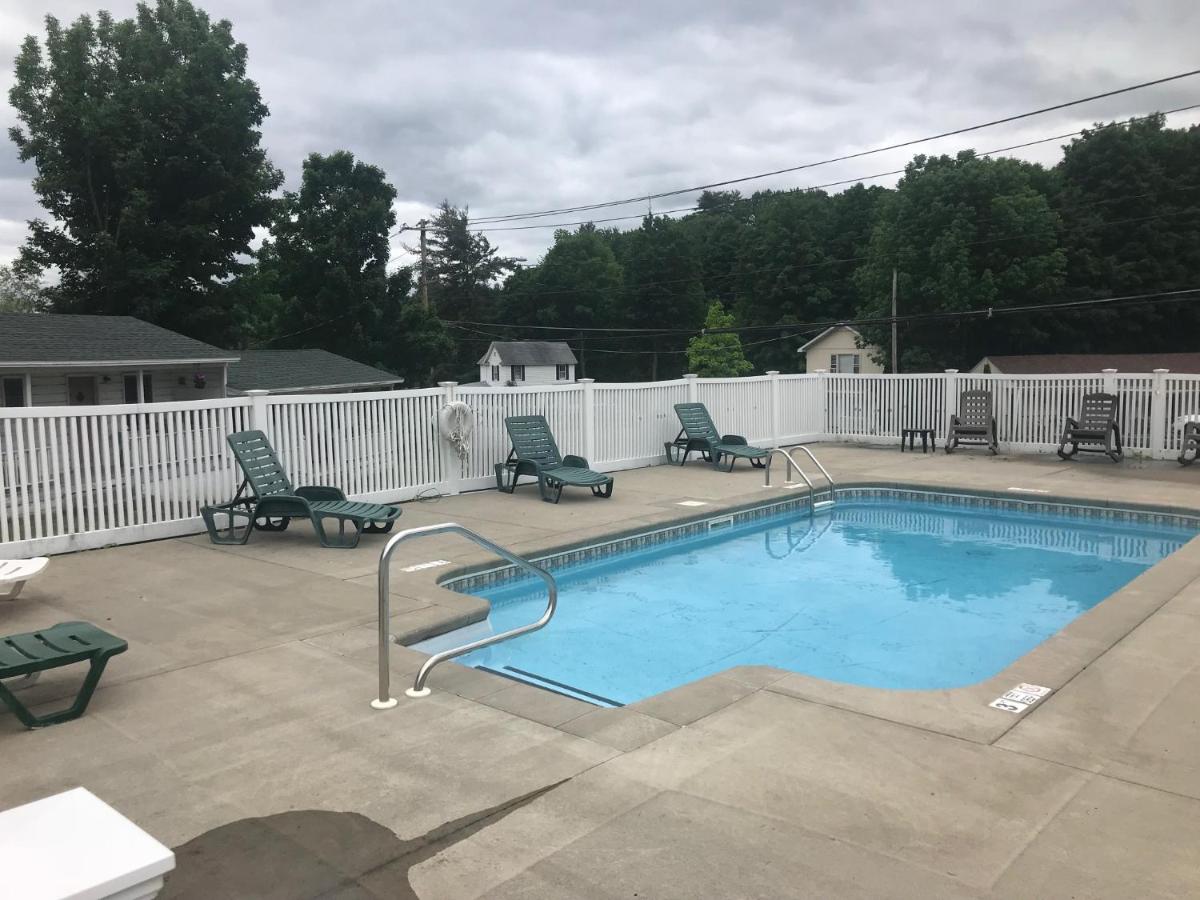 Hillside Motel — photo 21