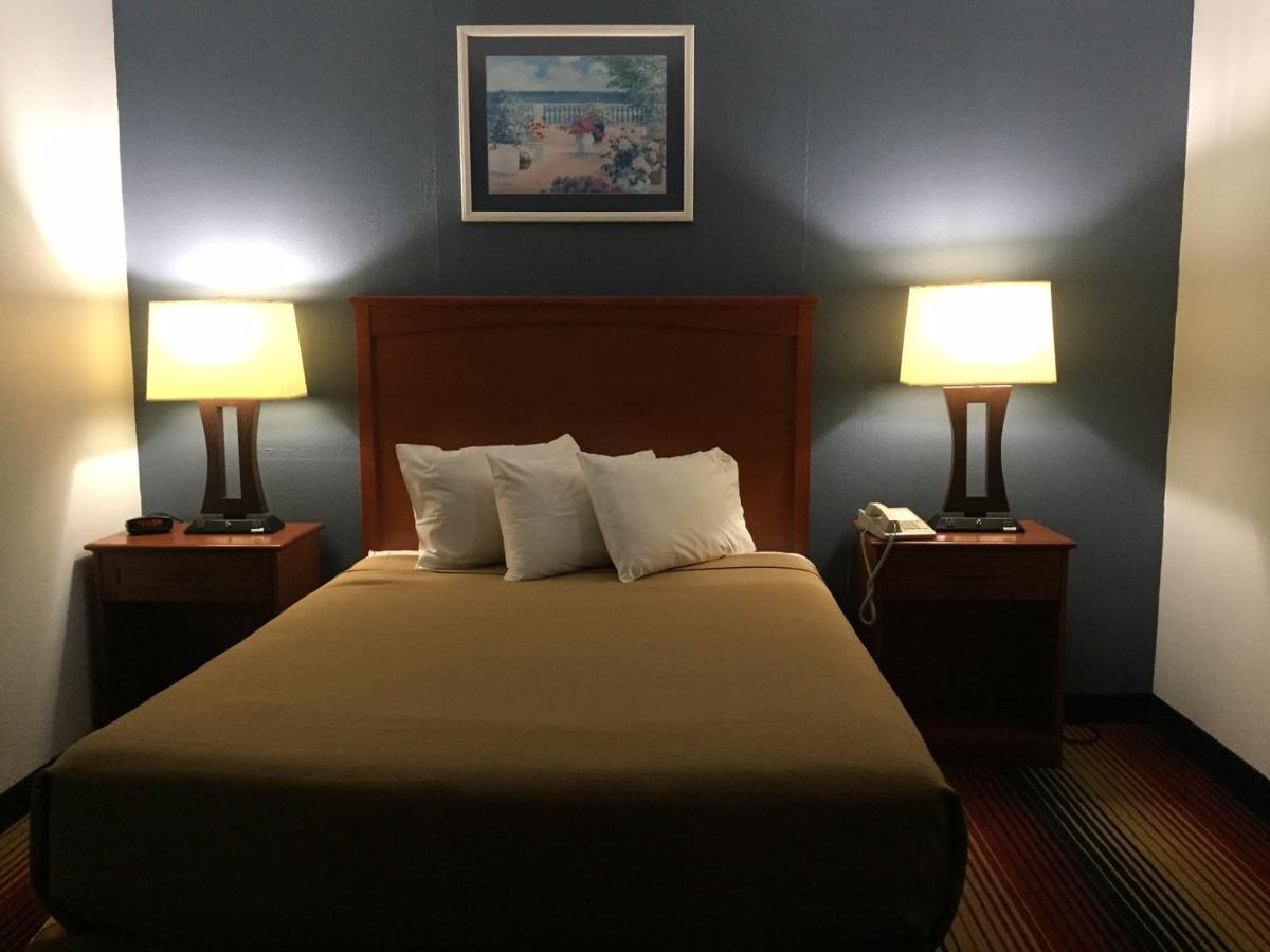 Travelodge by Wyndham Spirit Lake/Okoboji — photo 8