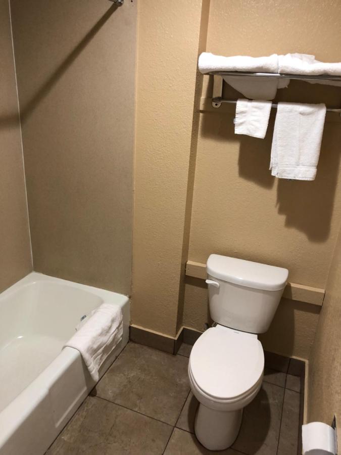 Motel Airport Inn — photo 9