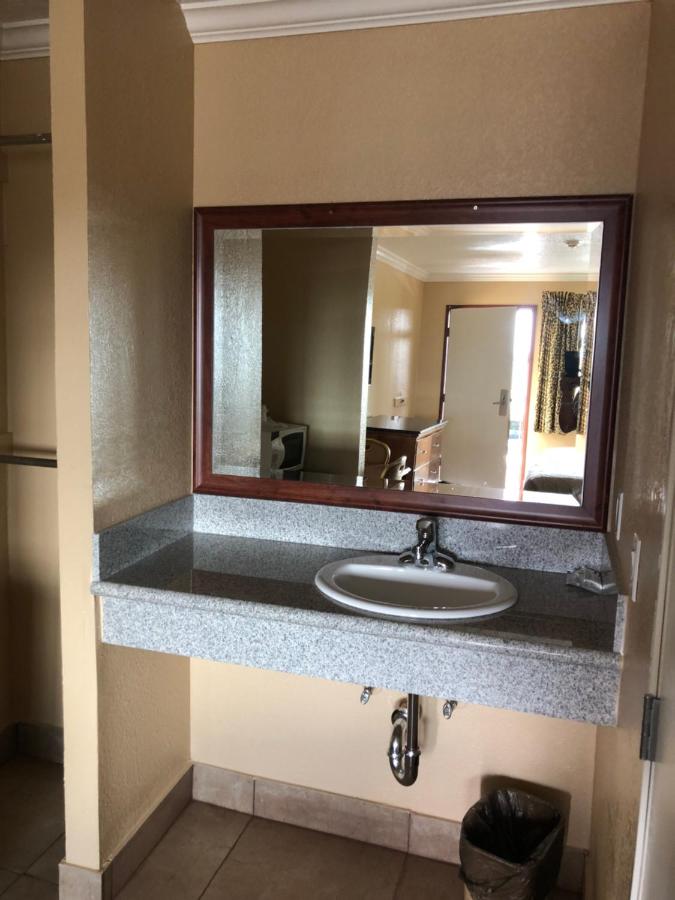 Motel Airport Inn — photo 10