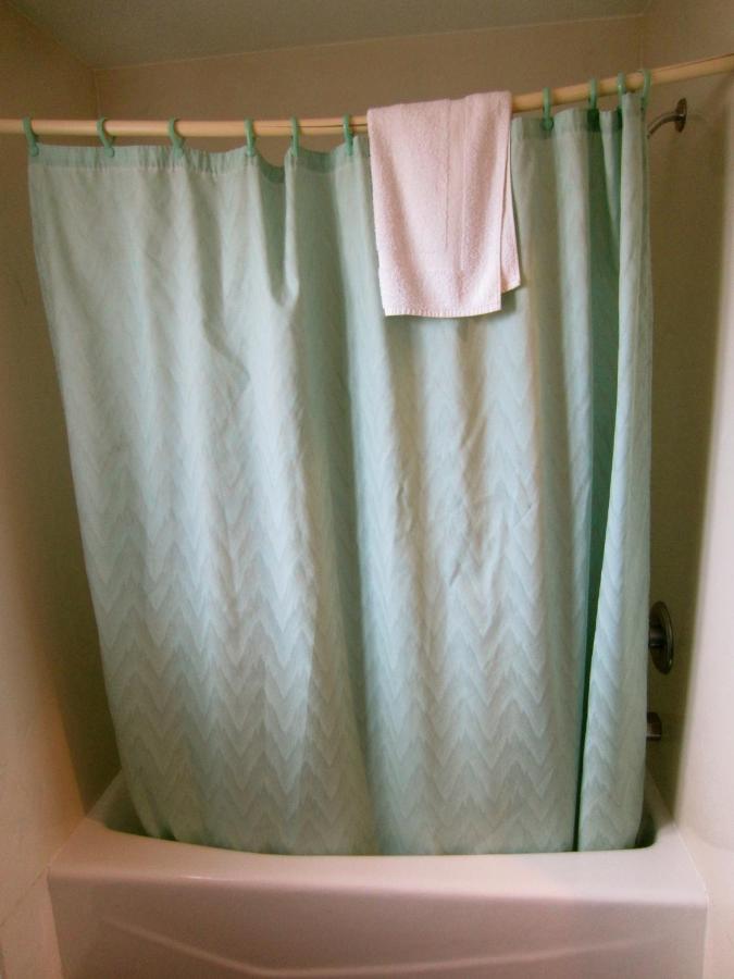 Deluxe Inn — photo 23