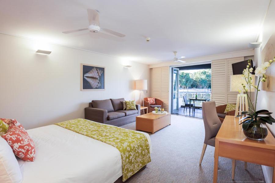 Couran Cove Resort photo