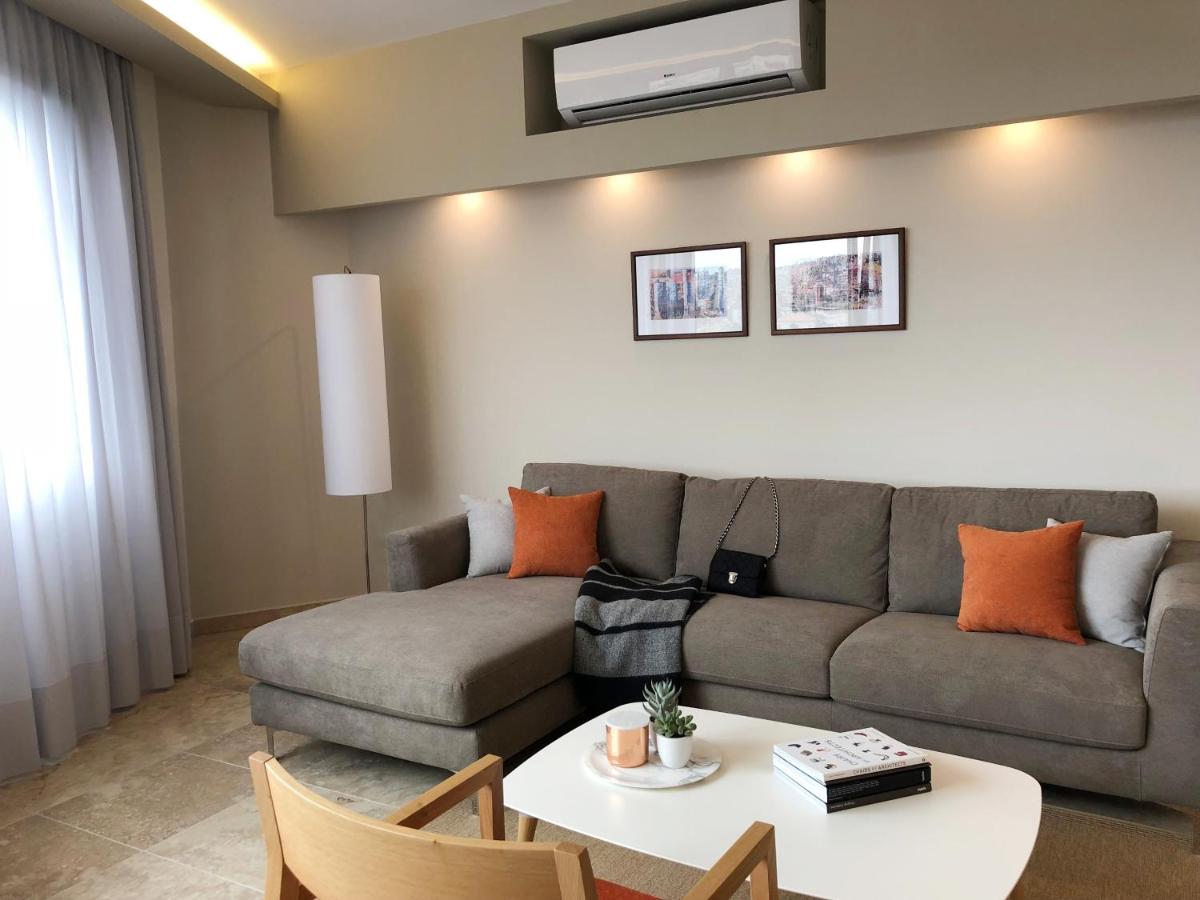 Grey Pearls Suites photo