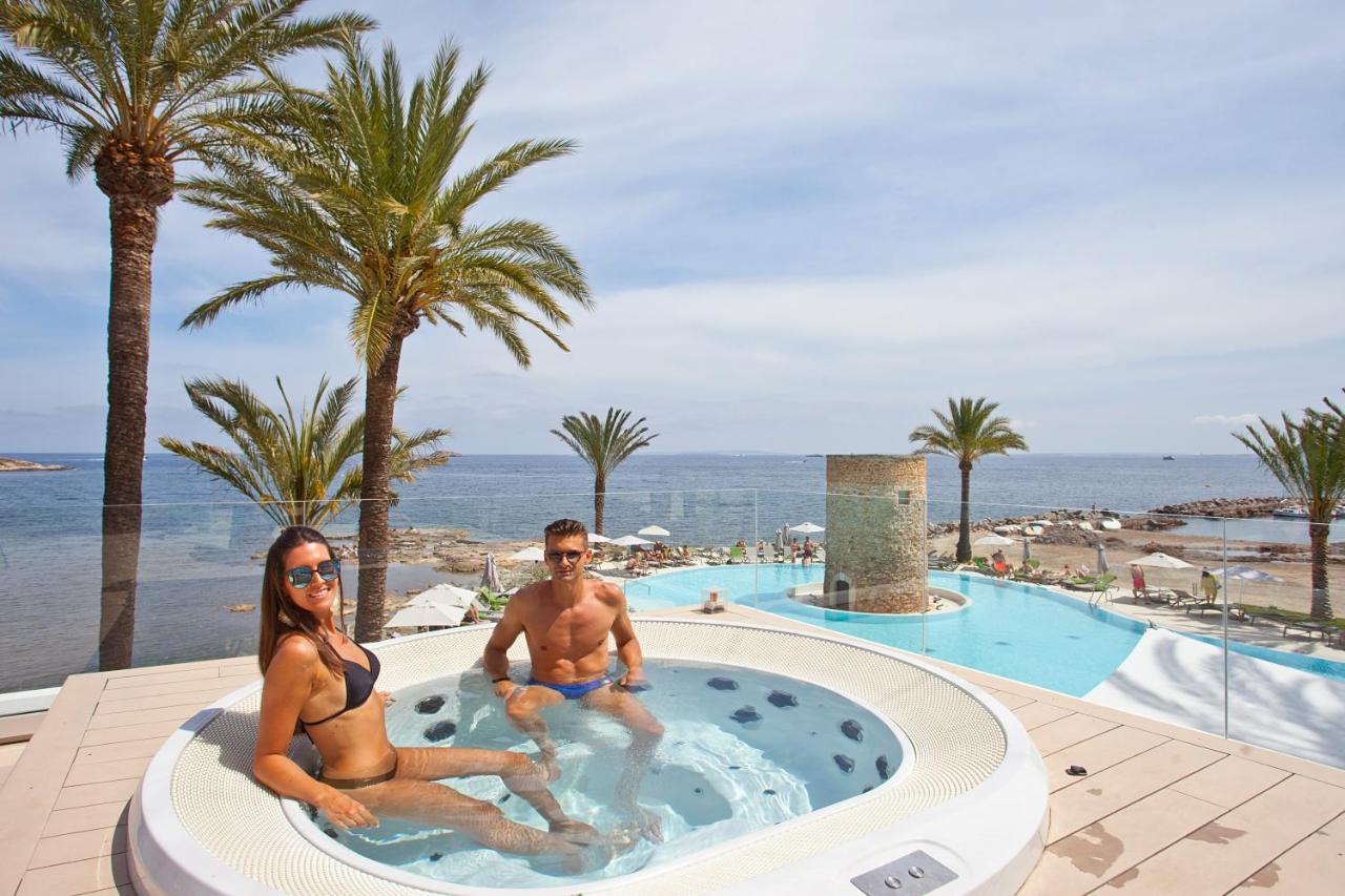 Heated swimming pool: Hotel Torre del Mar - Ibiza