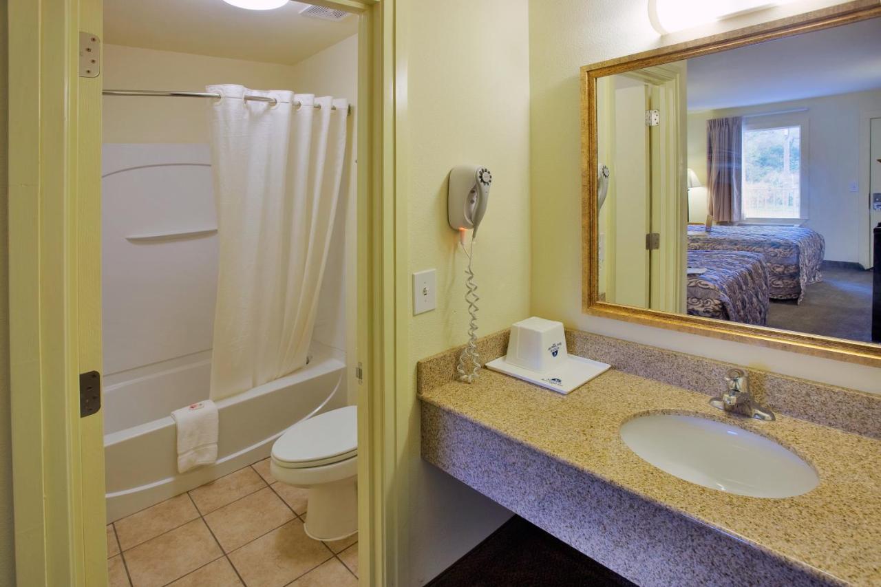 Americas Best Value Inn Near Downtown Nashville - 2