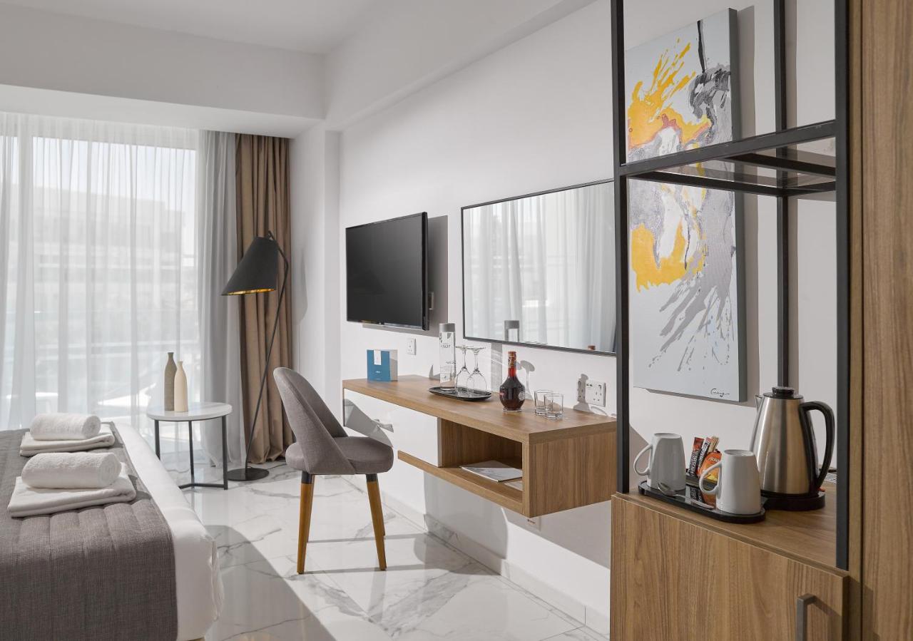 The Blue Ivy Hotel & Suites photo
